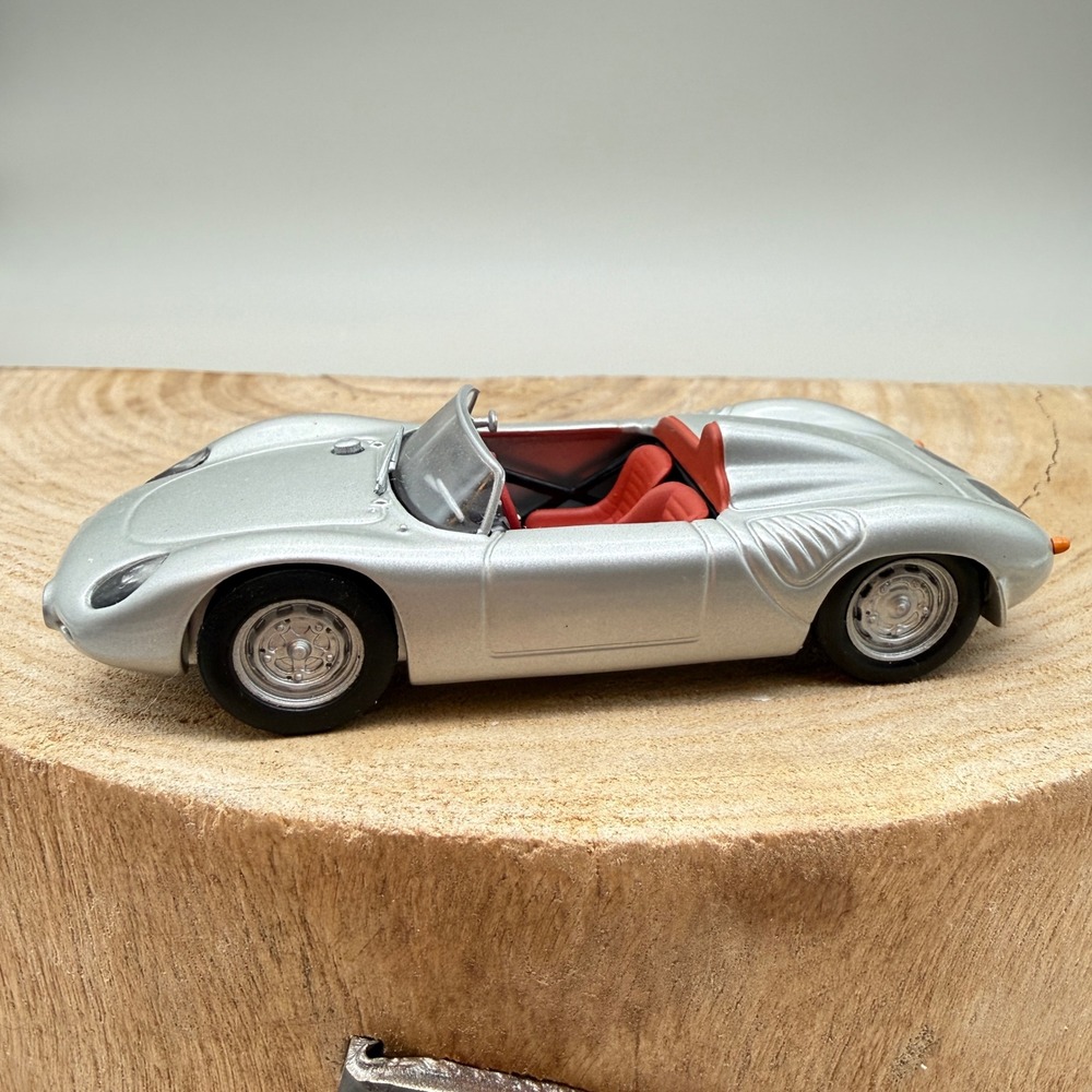 Minichamps 1:43 Porsche 718 RS60 1959 Silver Diecast Convertible Model Car